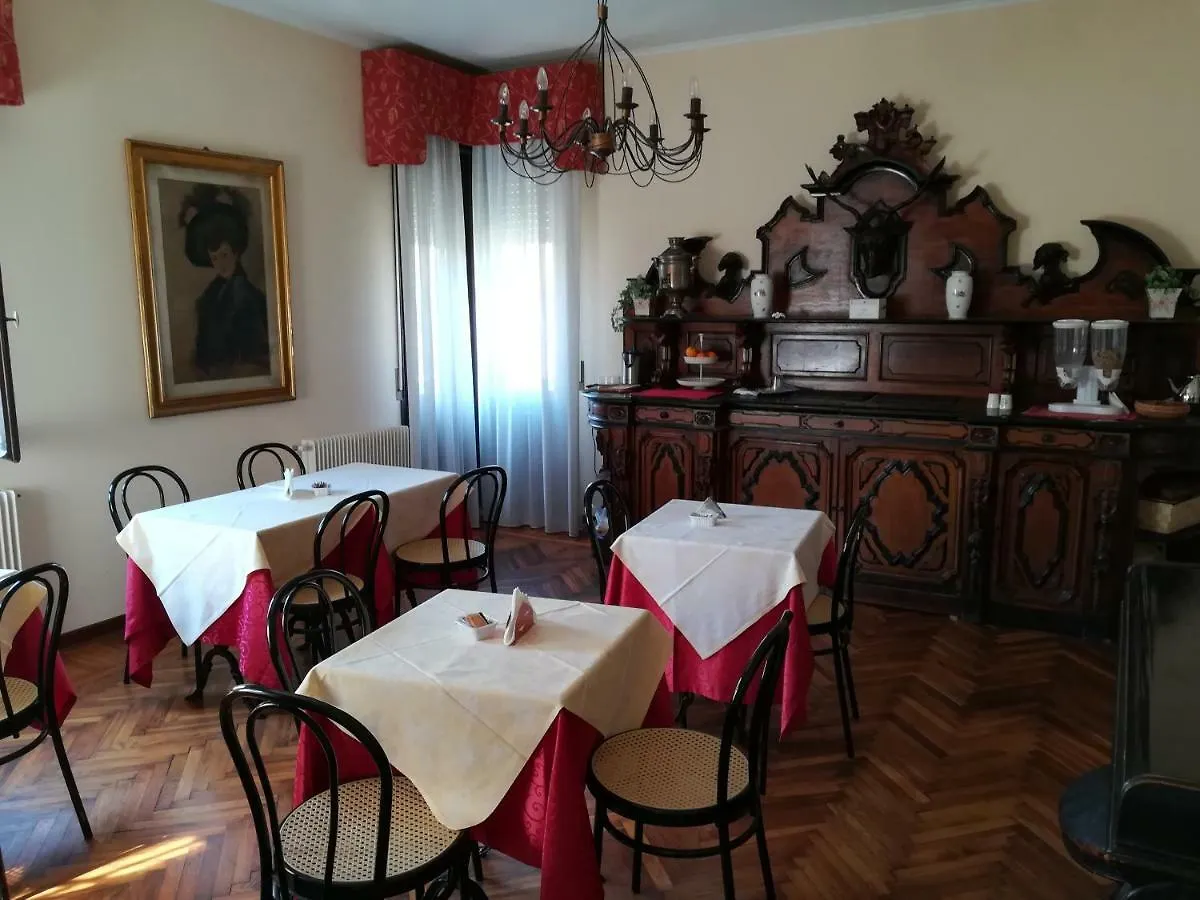 Villa Berghinz Lido di Venezia Bed & Breakfast