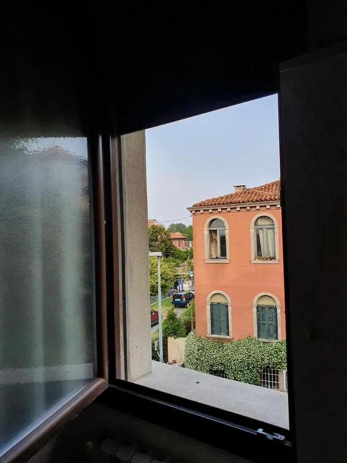 Villa Berghinz Lido di Venezia Alojamento de Acomodação e Pequeno-almoço
